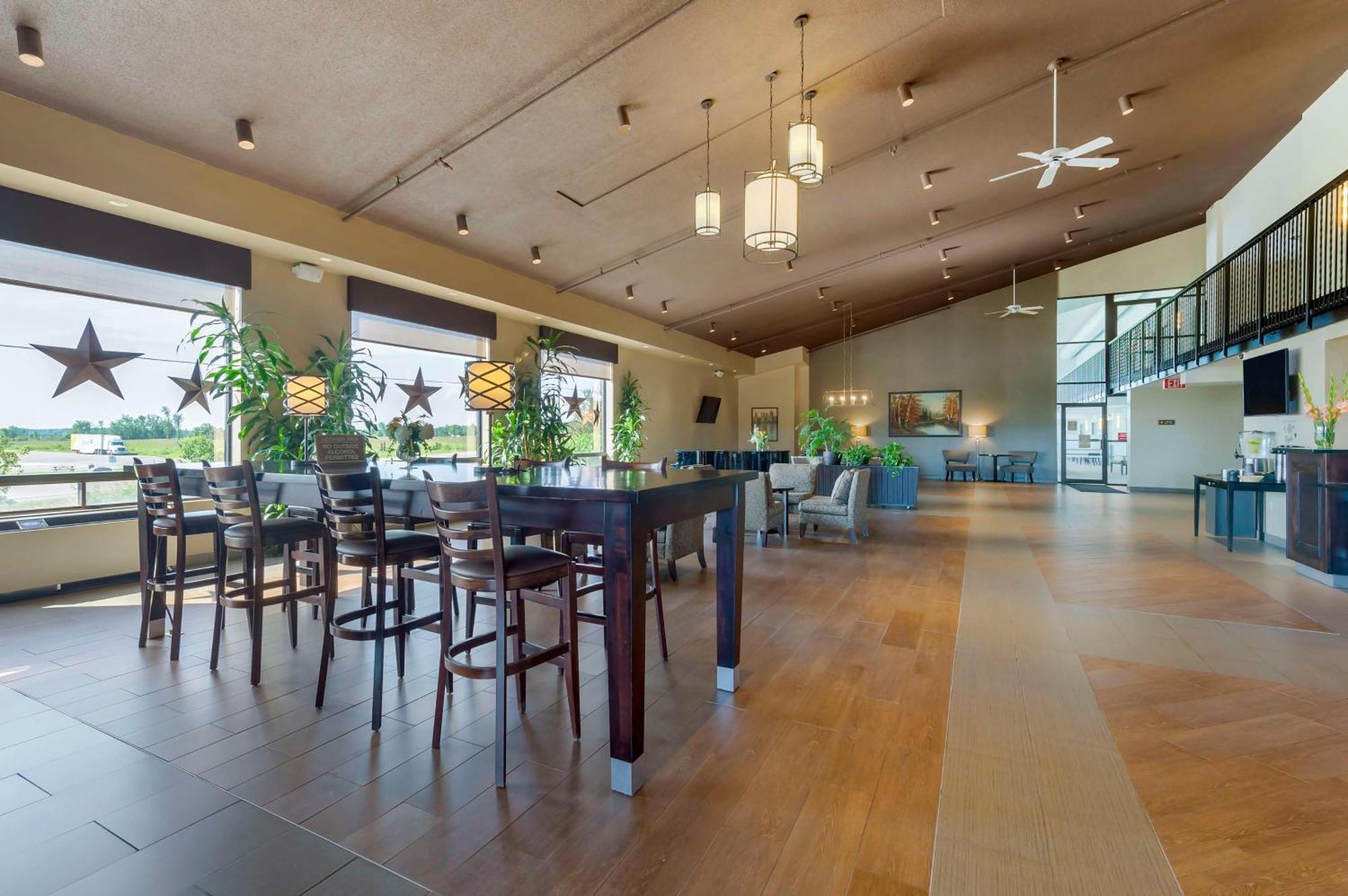 Best Western Pembroke Inn & Conference Centre Exterior foto
